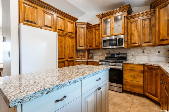 Kitchen Looking SW