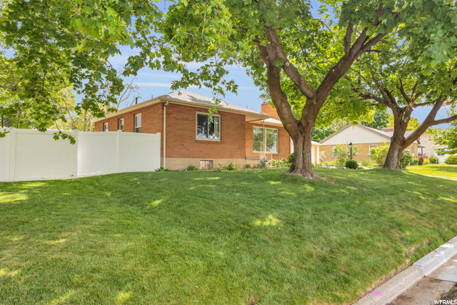 1105 S 400 E, Bountiful, UT 84010 — photo 3
