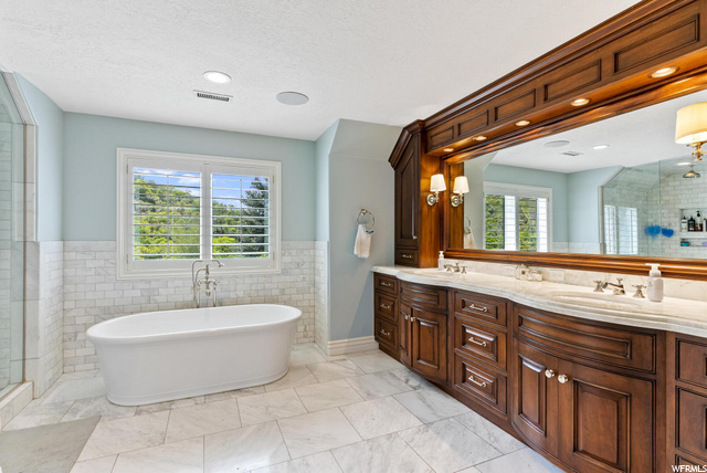 Main Suite Bath 1
