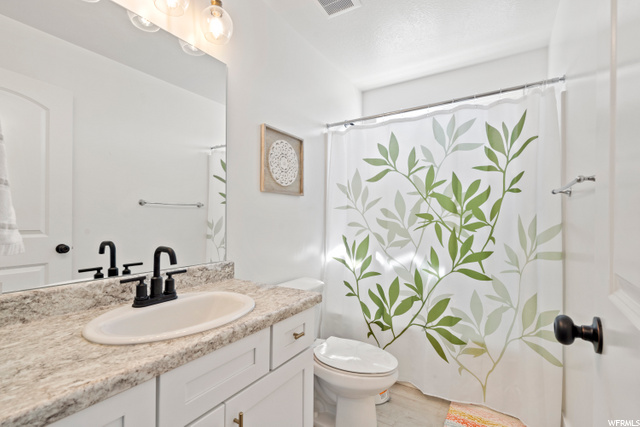 Upstairs Spare Bathroom