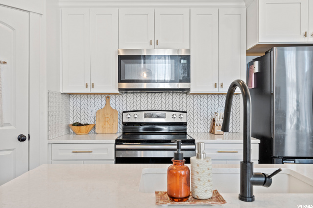 Kitchen Stove/Microwave
