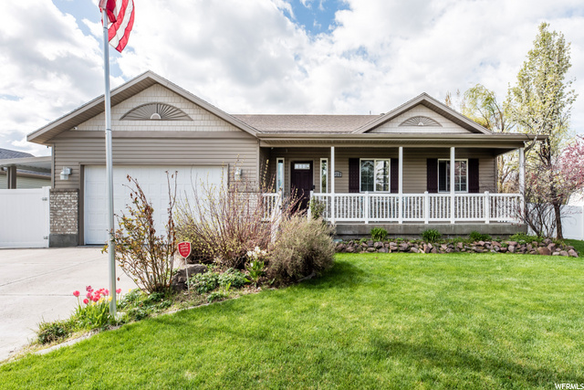 910 W Garden Cir, Nibley, UT 84321 — photo 2
