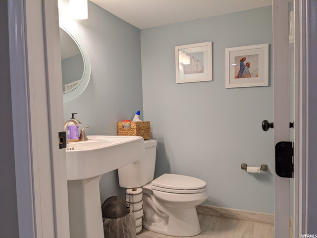Guest half bath