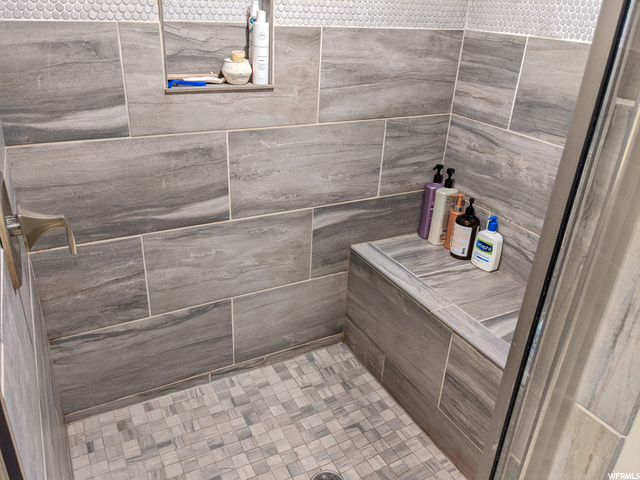 Master shower