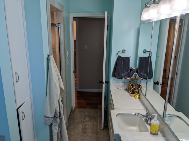 upstairs bathroom