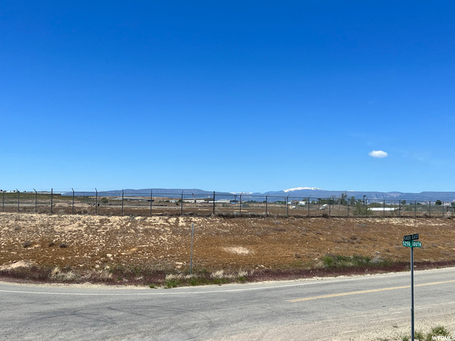 5333 E 5250 S, Vernal, UT 84078 — photo 12