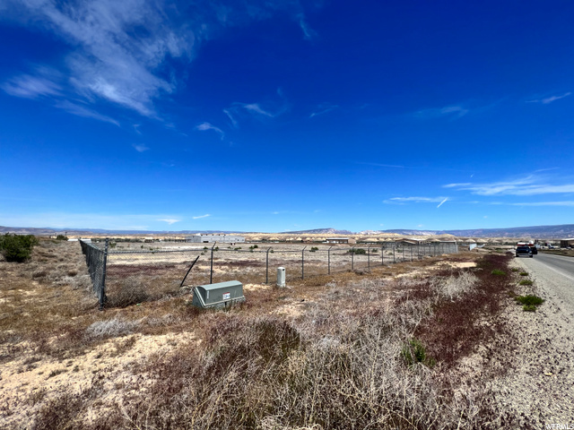 5333 E 5250 S, Vernal, UT 84078 — photo 2
