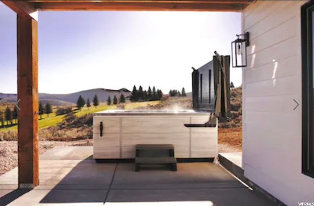 Private Bull Frog Hot Tub