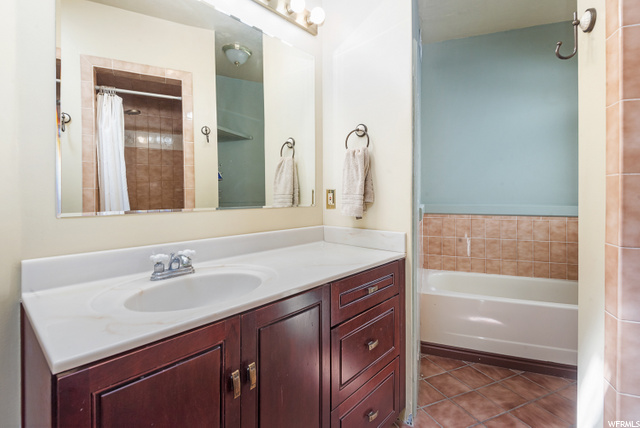 Master Bathroom Vanity