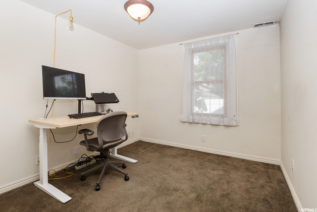 Office/ Bedroom with closet