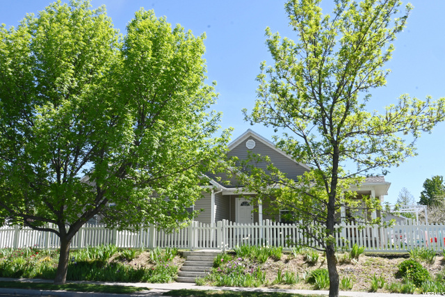 349 Homestead Ct, Providence, UT 84332 — photo 2