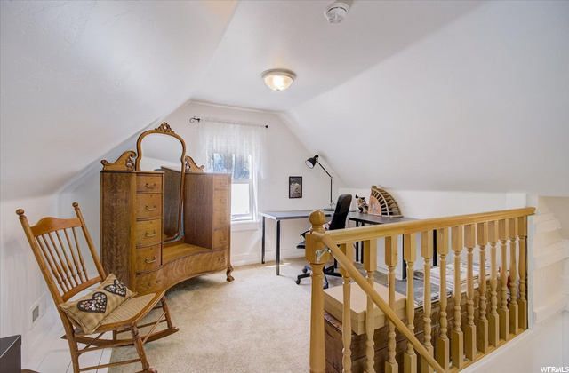 upstairs bonus room
