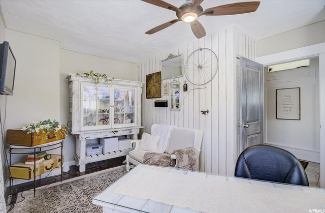 1st bedroom