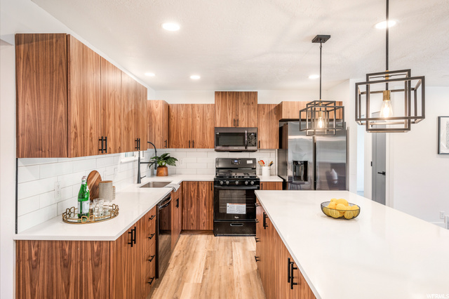 518 E 8575 S, Sandy, UT 84070 — photo 8