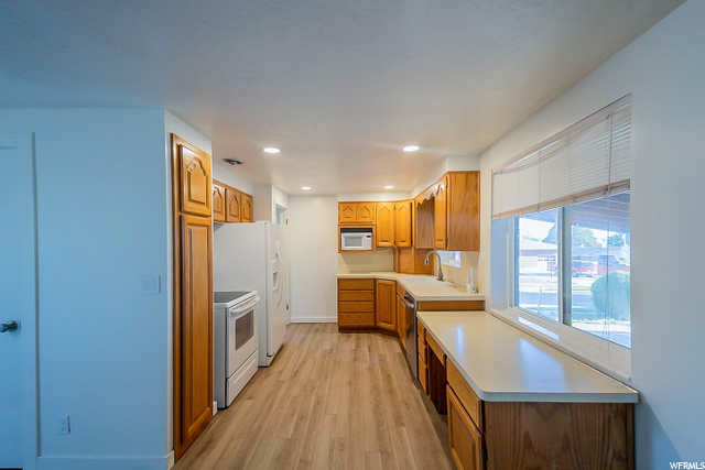 138 Sycamore Cir, Clearfield, UT 84015 — photo 4