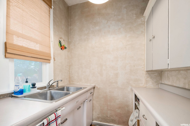 8850 S 60 E, Sandy, UT 84070 — photo 9