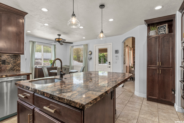 Light and Bright Kitchen