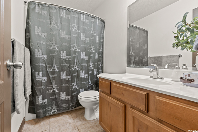 Upstairs Full Bath