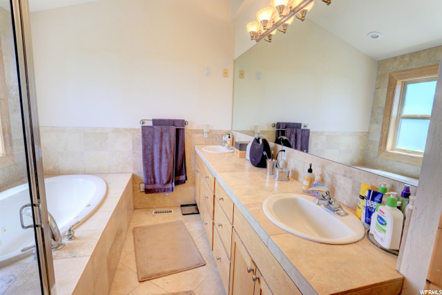 Main Floor Master Bath