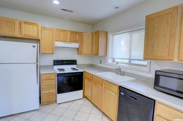 Accessory Apt Kitchen