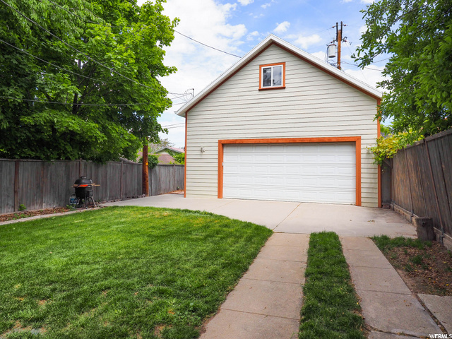 26' x 20' Garage