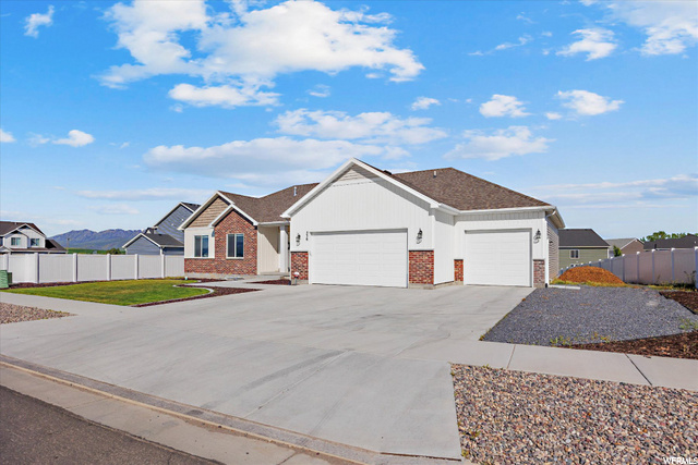 536 S 400 E, Hyrum, UT 84319 — photo 3