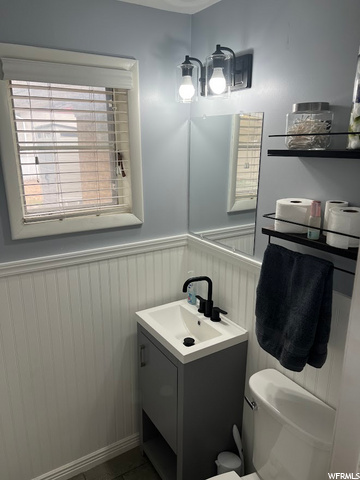 2nd Bathroom