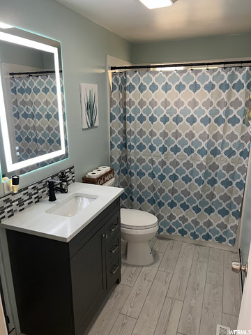 Main Bathroom