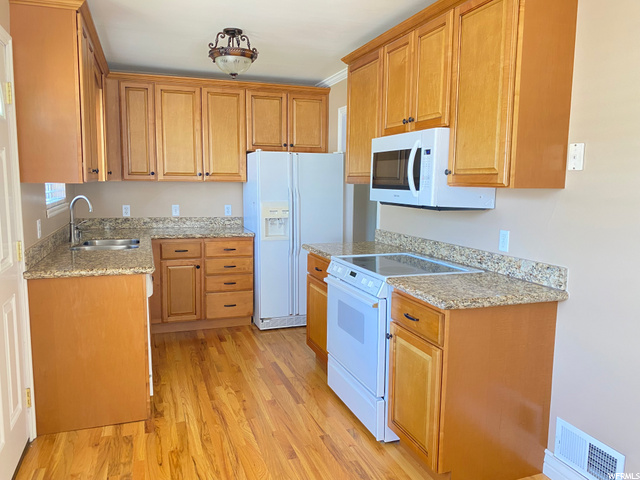 6835 S 500 E, Midvale, UT 84047 — photo 9