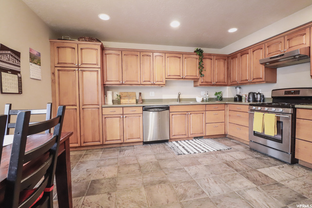 722 E Timbercraft Ln, Midvale, UT 84047 — photo 4