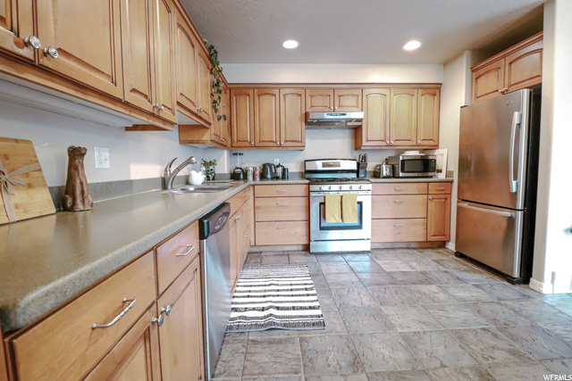 722 E Timbercraft Ln, Midvale, UT 84047 — photo 5