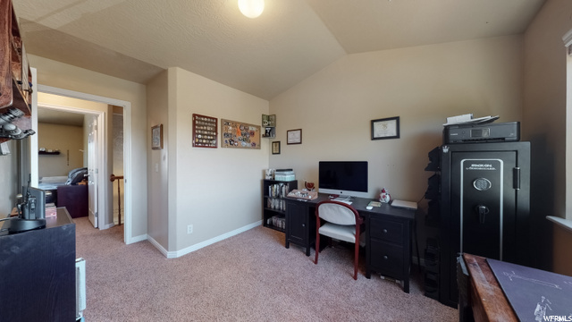 Office/3rd bedroom