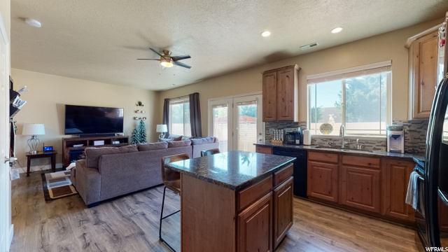 Kitchen/family room