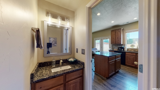 1/2 bath off of kitchen