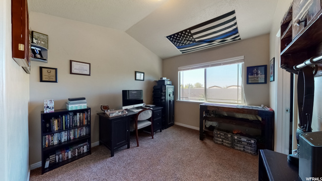 Office/3rd bedroom