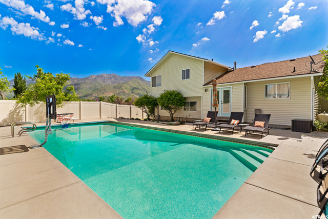 Heated Salt Water Pool