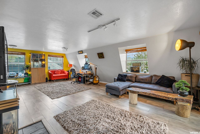 2nd level living space