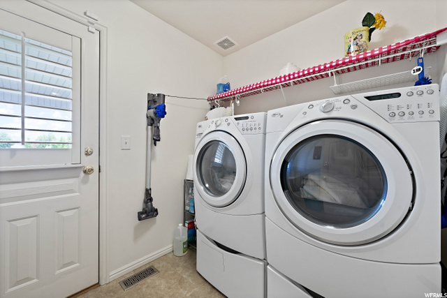 Main Floor Laundry & Mud Room