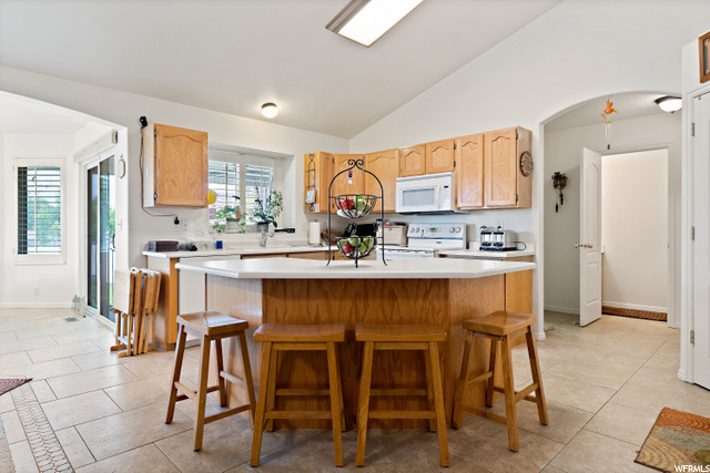 Large Kitchen & Island