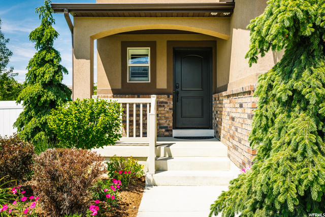 460 S Trailside Dr, Layton, UT 84041 — photo 2
