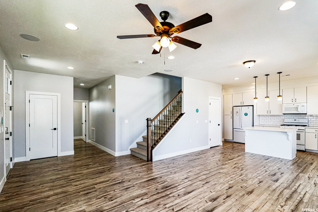 1611 W Parkview Dr, Syracuse, UT 84075 — photo 5