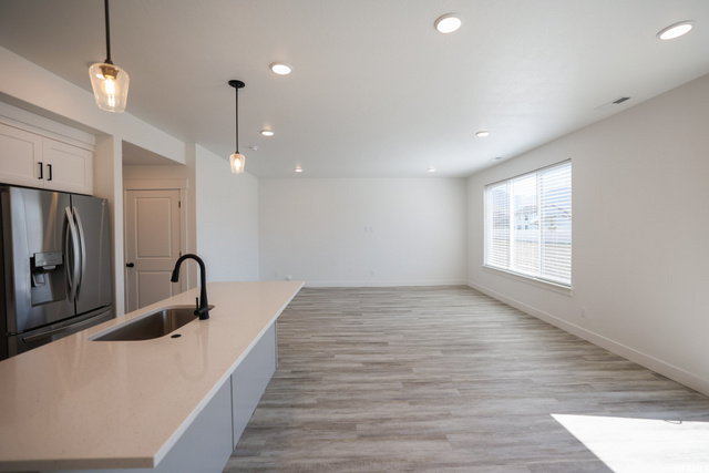 676 E 1100 S, Hyrum, UT 84319 — photo 6