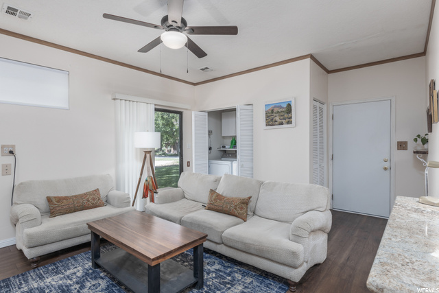 2nd Living Area 1