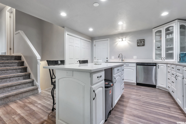 Kitchen - lots of cabinets
