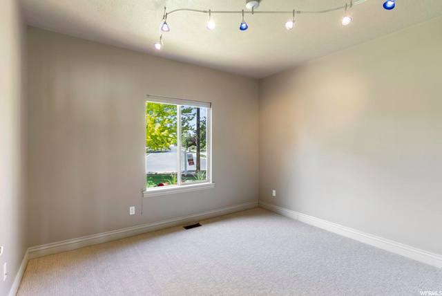 919 Willowmere Dr, Kaysville, UT 84037 — photo 11