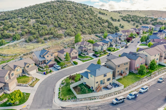 Easy access to multiple hiking and bike trails
