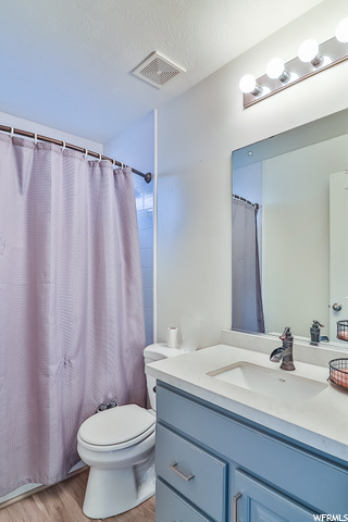 2nd full bath on 2nd floor