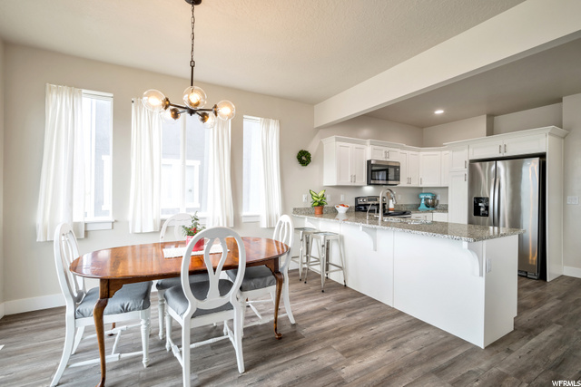 Dining/ Kitchen
