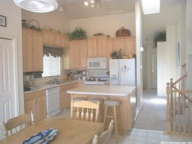 228 Ashbrook Cir, Sandy, UT 84047 — photo 5