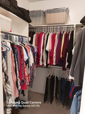 Master bedroom walkin closet